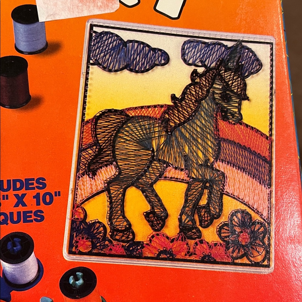 Designer String Art Kit with Colorful Threads. NWT - Picture 2 of 8